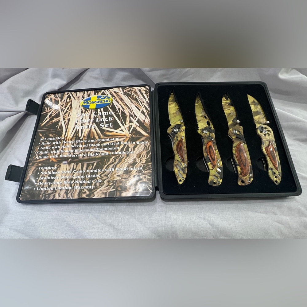 Vintage Mossberg 4 piece Camo Pocketknife Set